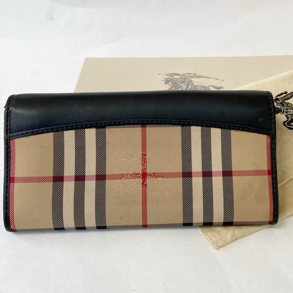 Burberry Horseferry Check and Black Leather Continental Wallet w/Box and Dustbag - Picture 4 of 17